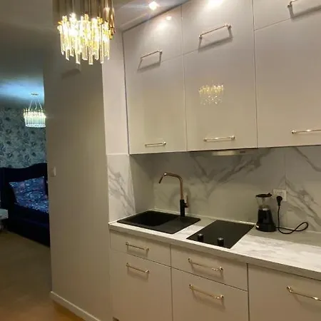 Long Island Apartment *